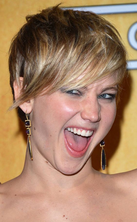 27 celebrities who hilariously trolled their fans you see-Jennifer Lawrence