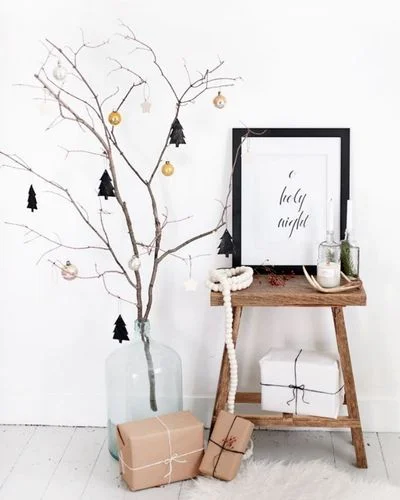 50 Best Christmas Tree Ideas to Impress Guests-Little Tabletop Tree