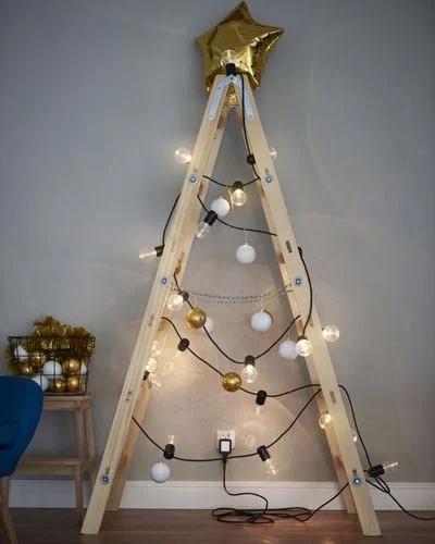 50 Best Christmas Tree Ideas to Impress Guests-Do-It-Yourself Yarn Tree