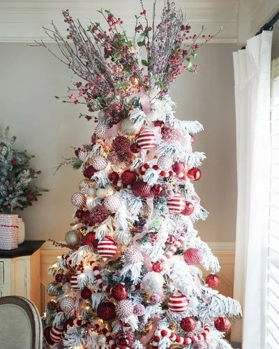 50 Best Christmas Tree Ideas to Impress Guests-Iced Berry Tree