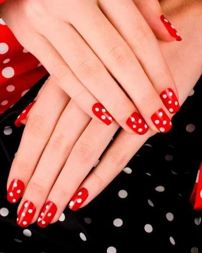 40 Fall Nail Designs Ideas to Make You Swoon-Red Stripes
