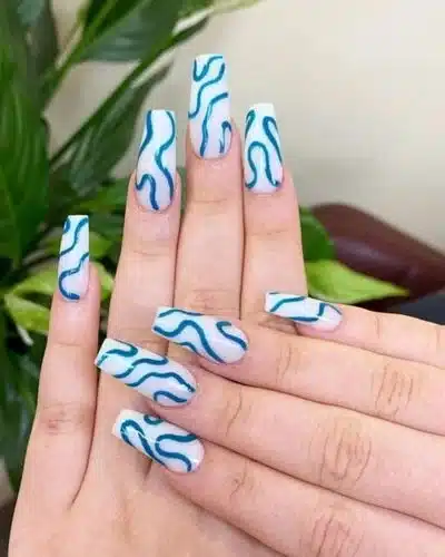 40 Fall Nail Designs Ideas to Make You Swoon-Two-Tiered Swirls