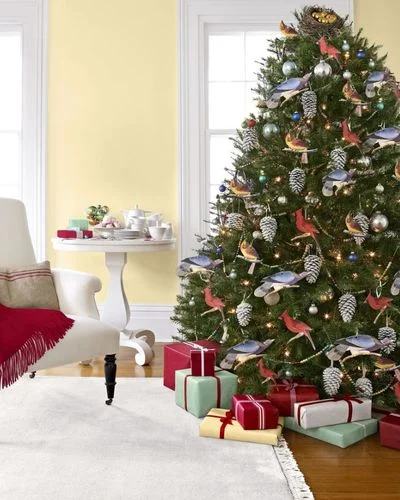 50 Best Christmas Tree Ideas to Impress Guests-Iced Pine Cone Tree