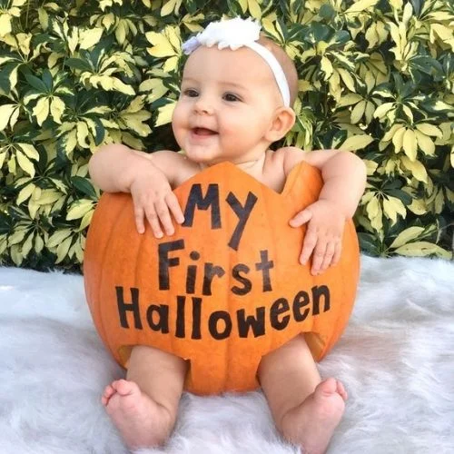 50 Best pumpkin carving ideas for Halloween and What type of pumpkin is used for Halloween?-Baby Halloween Portrait