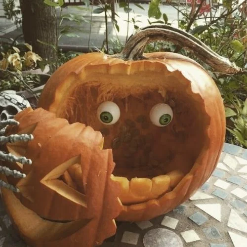 50 Best pumpkin carving ideas for Halloween and What type of pumpkin is used for Halloween?-Face Off Pumpkin