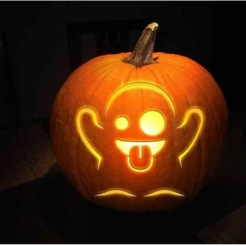 50 Best pumpkin carving ideas for Halloween and What type of pumpkin is used for Halloween?-Ghost Emoji