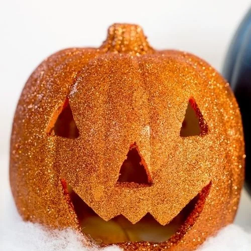 50 Best pumpkin carving ideas for Halloween and What type of pumpkin is used for Halloween?-Glitter Pumpkin