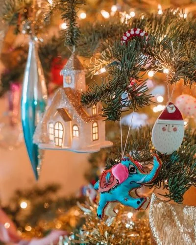 35 Best Merry Christmas Eve Traditions to Make Lasting Memories Christmas Eve 2022-Ornament exchange