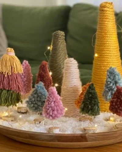 50 DIY Merry Christmas Sign & Decorations Ideas-50 DIY Merry Christmas Sign & Decorations Ideas-Yarn Tassel Tree