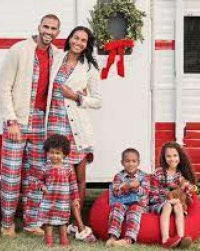 40 Christmas Outfits Ideas that Make You Look to be an Extra-Mix and Match Patterns