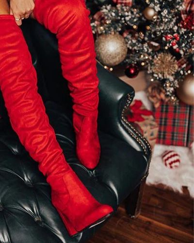 40 Christmas Outfits Ideas that Make You Look to be an Extra-Leather Skirt and Standout Boots