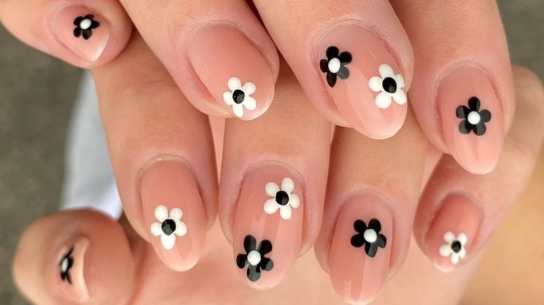 40+ Chic and Stylish Short Nail Designs for a Trendy Look