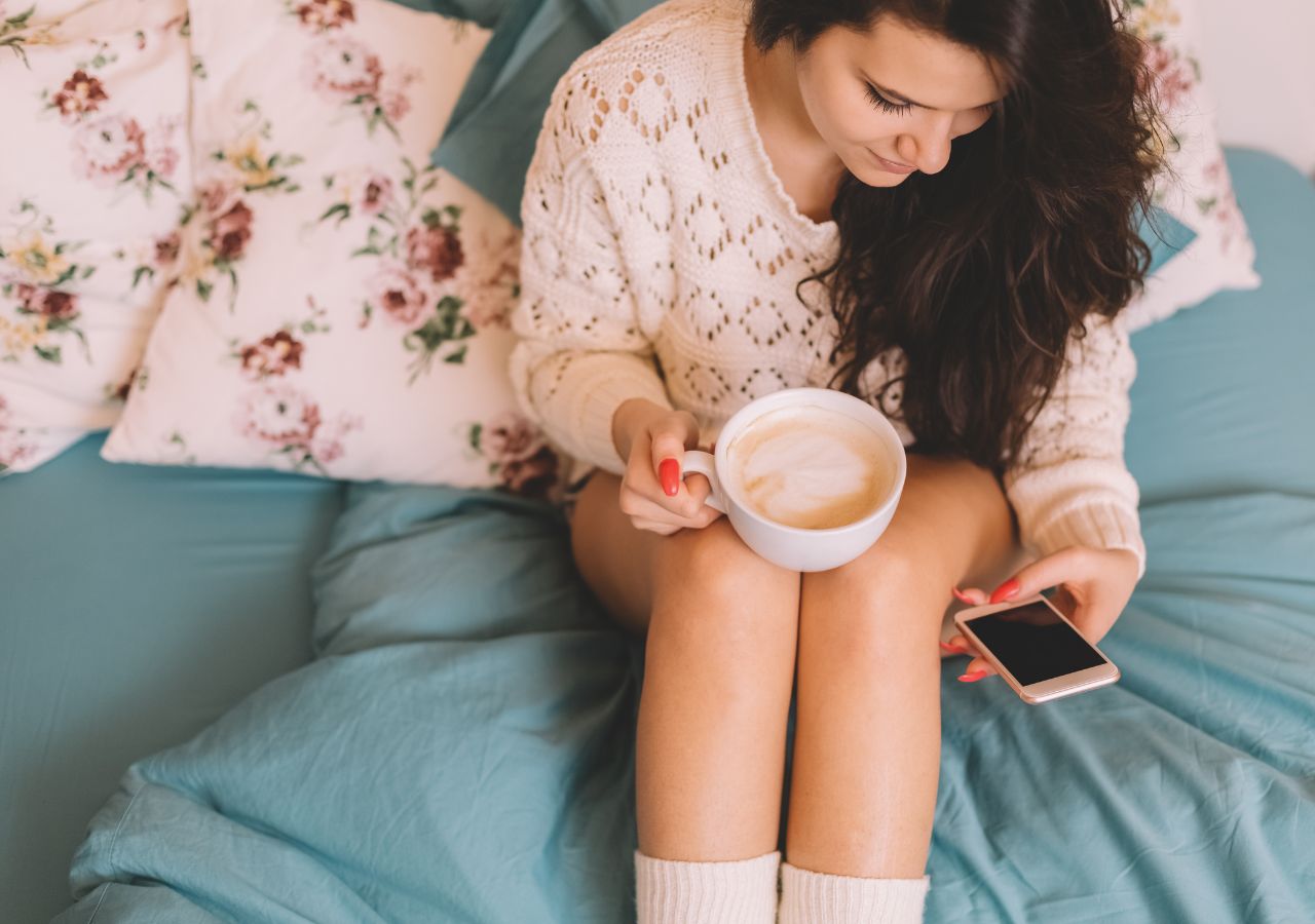 50 Sweet and Simple Good Morning Texts for Him