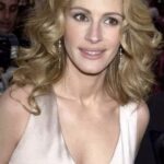 Julia Roberts Height: Unveiling the Actress's Statuesque Stature!