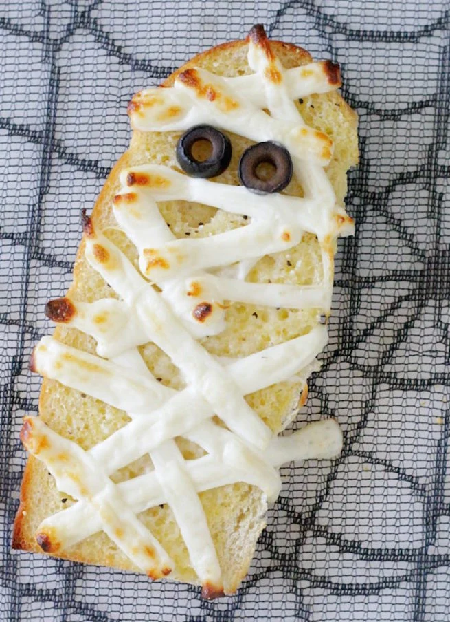 Mummified Garlic Bread