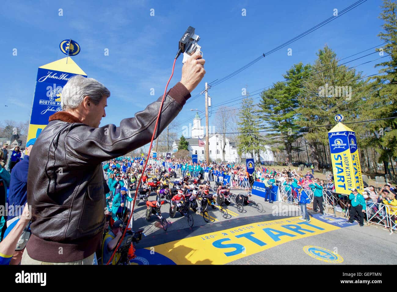 Startup line for 100 years in marathon.